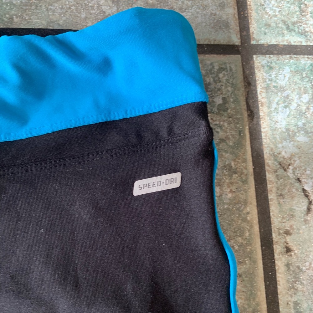 Workout pants π¦ - Picture 2 of 3